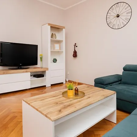 Spacious In Stocznia By Renters